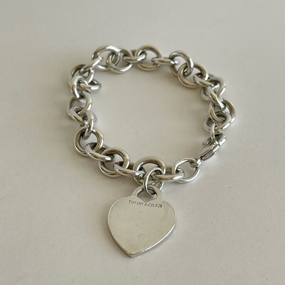 ISO Tiffany & Co. heart bracelet 
(In Search Of) - Picture 1 of 1